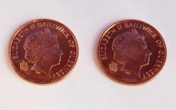 GUERNSEY 2 X 1 πέννα 2006 UNC